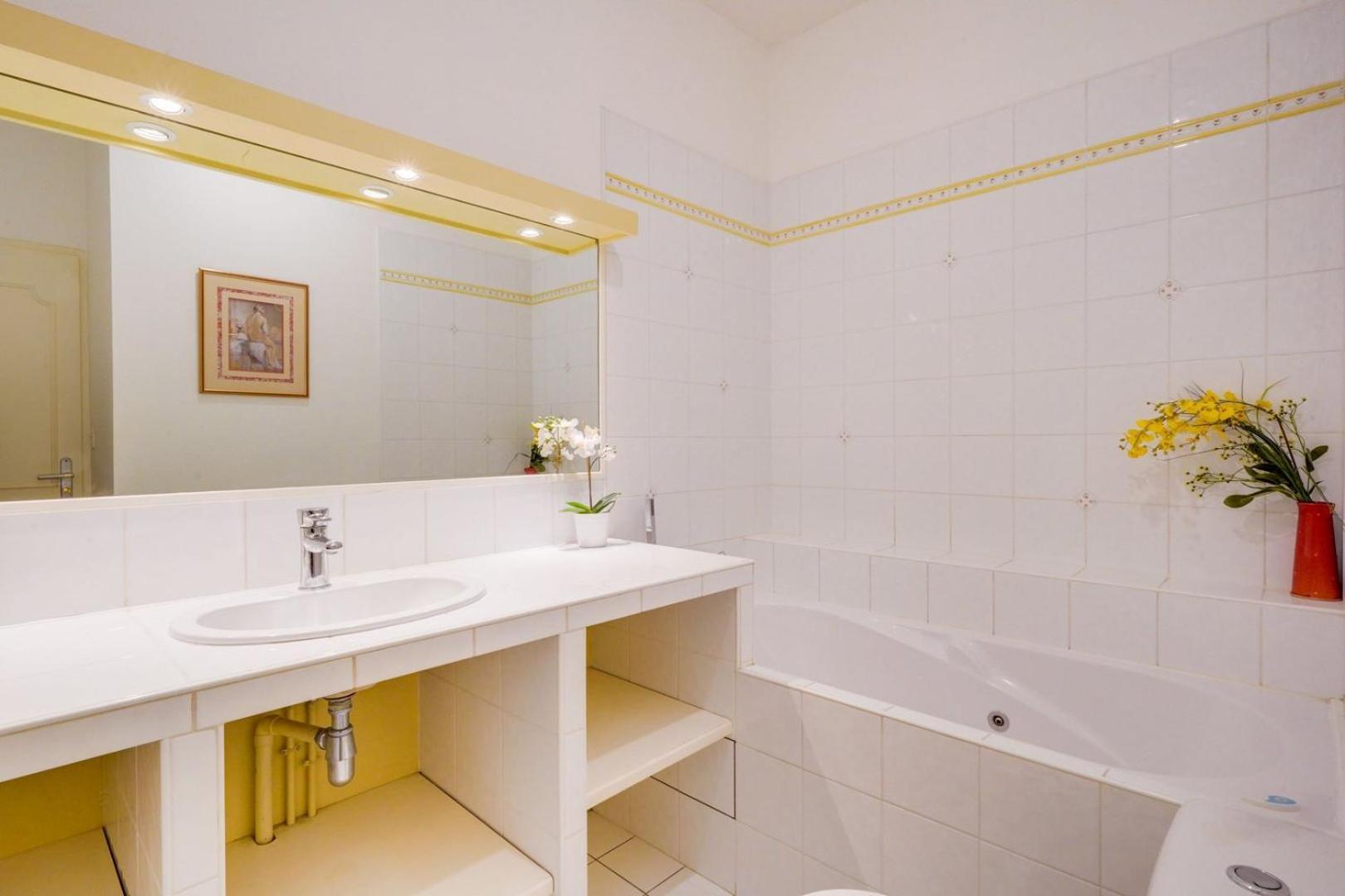 Lovely Apartment With Exceptional Terrace Bordeaux Exteriör bild